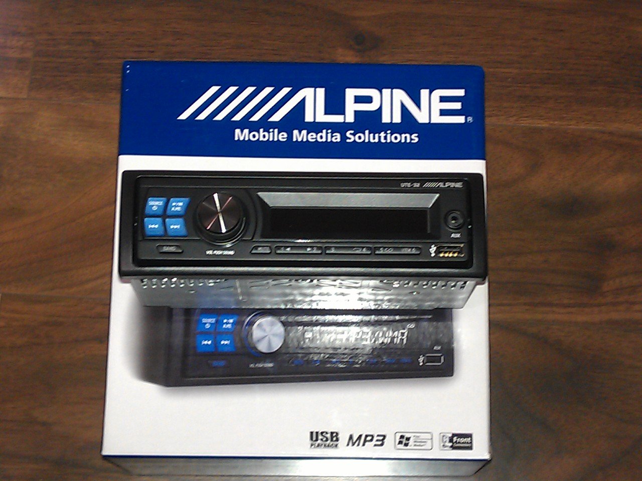 Alpine UTE-32 USB/MP3/AUX/WMA Car Media Player (Single Din) - Box Damaged